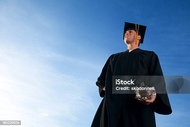 College Plano De Poupança - Fotografias de stock e mais imagens de Universidade - Universidade, Poupança, Empréstimo