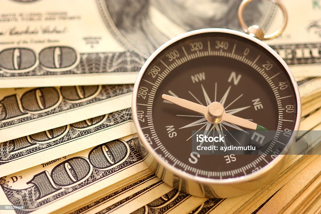 Kompass und Geld - Lizenzfrei Kompass Stock-Foto
