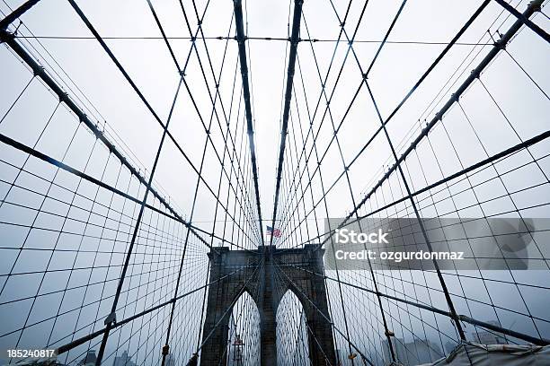 Brooklyn Bridge Und Manhattan New York Usa Stockfoto und mehr Bilder von Architektonisches Detail - Architektonisches Detail, Architektur, Bedeckter Himmel