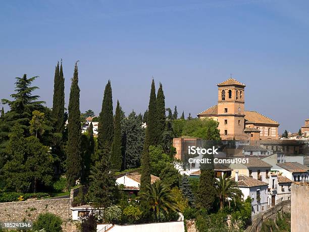 Granada Foto de stock y más banco de imágenes de Aire libre - Aire libre, Albaicín, Azul