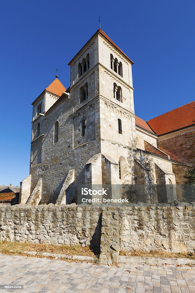 Chiesa romanica Ocsa Ungheria - Foto stock royalty-free di Antico - Condizione