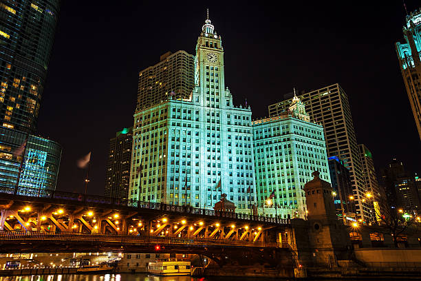 istock Wrigley Building at Night, downtown Chicago 185243092