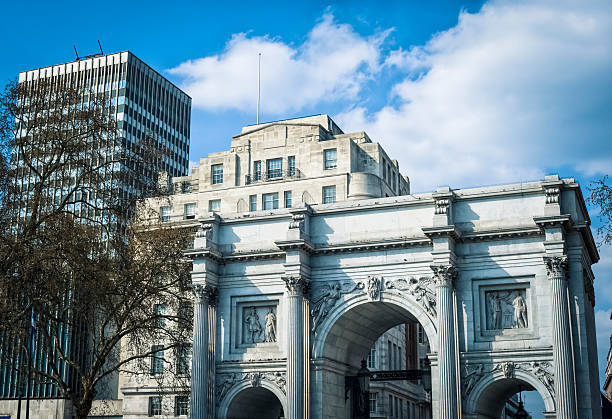istock Marble Arch Monument in London 185243149