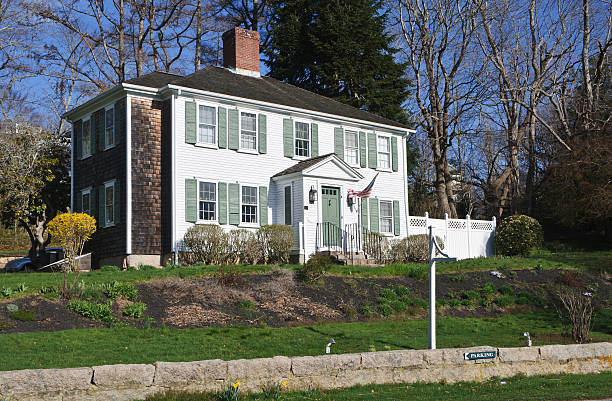 Cape Cod B&B "Sandwich, Massachusetts is the oldest town  on Cape Cod. Many of the large homes in the historic village date back to Colonial times. This one built in 1750 has been converted to a comfortable B & B as have many others in the  village." colonial style stock pictures, royalty-free photos & images