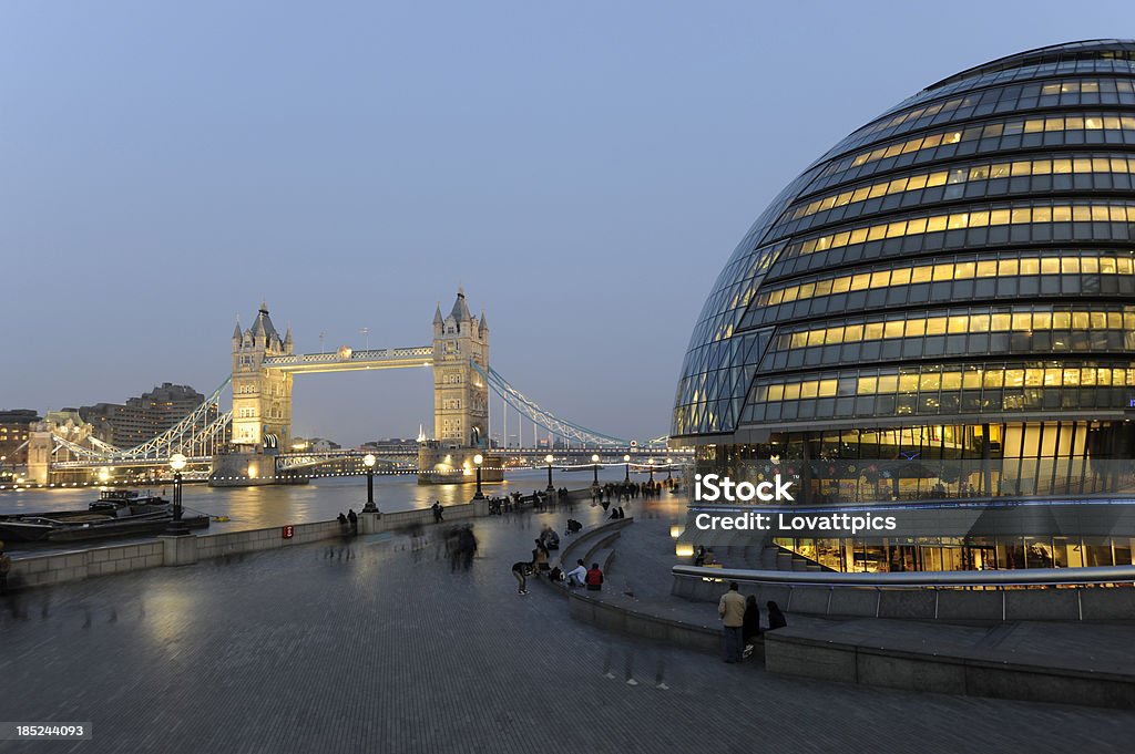 Tower Bridge e city Hall. Londres, Inglaterra. - Royalty-free Londres - Inglaterra Foto de stock