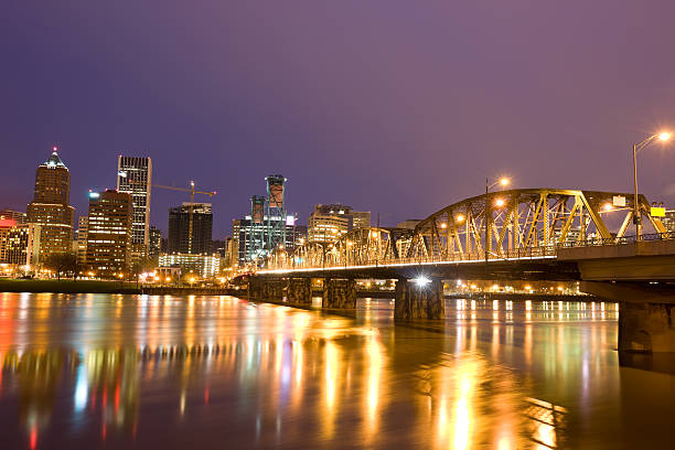istock Hawthorne Bridge Over Willamette River In Portland Oregon 185244189