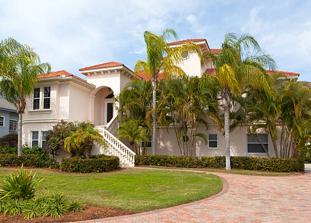 istock Beautiful House in Florida 185245209