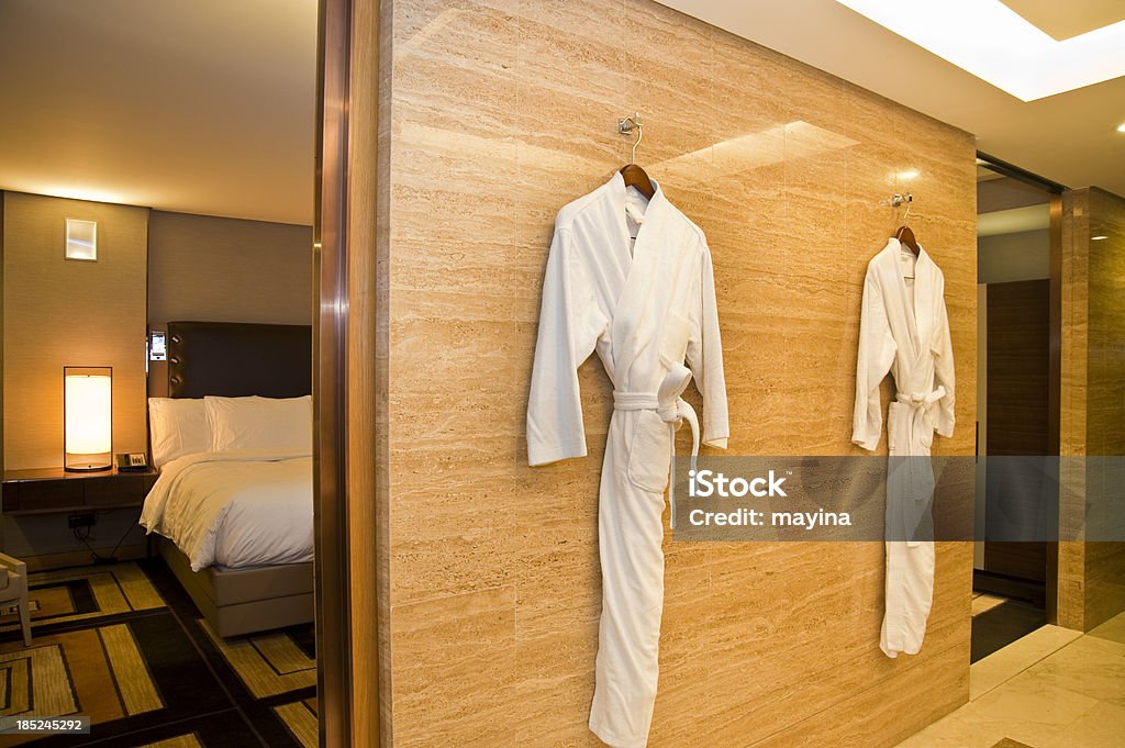 Roupão de Banho no hotel Casa de Banho - Royalty-free Robe Foto de stock