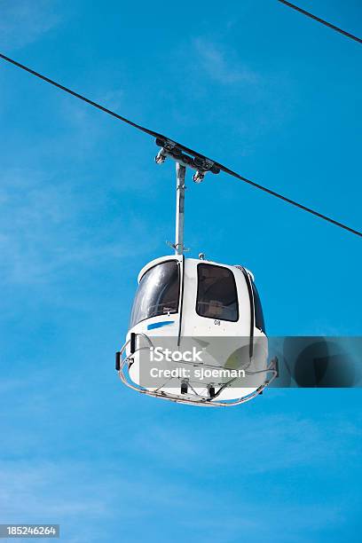 Tram - Fotografie stock e altre immagini di Attività dopo-sci - Attività dopo-sci, A mezz'aria, Alpi