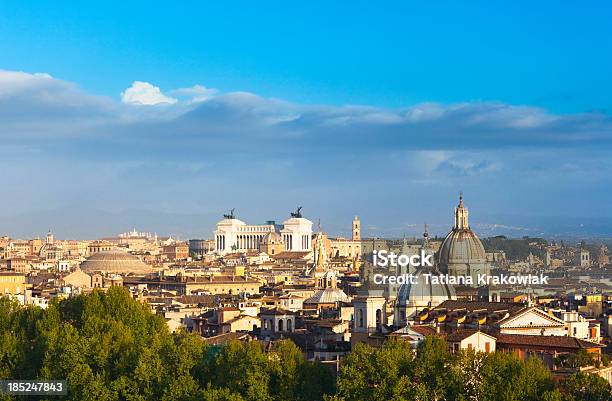 Skyline Von Rom Stockfoto und mehr Bilder von Blau - Blau, Himmel, Rom - Italien