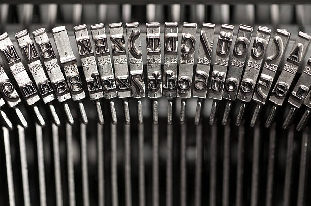 타자기 - typewriter typebar ampersand retro revival 뉴스 사진 이미지