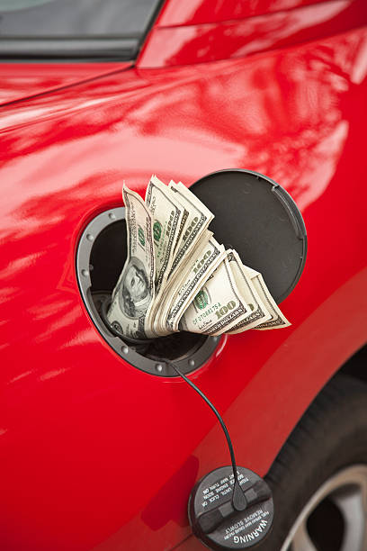 istock Hundreds to fill the tank 185248458