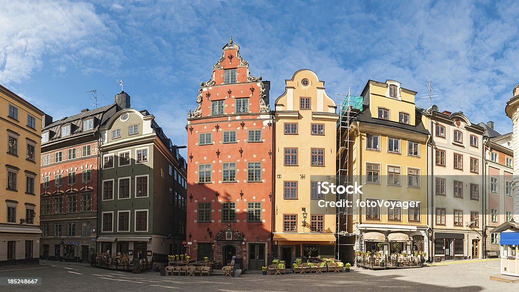 Sztokholm Strotorget square restauracji kolorowe kamienice Szwecja - Zbiór zdjęć royalty-free (Rynek w Sztokholmie)