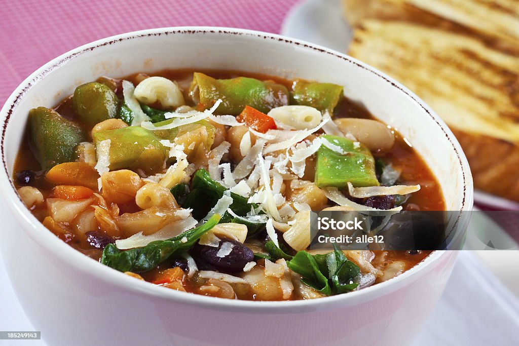 Minestrone - Foto de stock de Minestrone libre de derechos