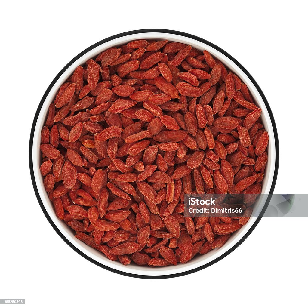 Frutas secas goji em uma tigela de diretamente acima - Foto de stock de Alimentação Saudável royalty-free