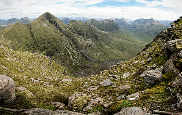 torridon beinn alligin e as montanhas - torridon - fotografias e filmes do acervo