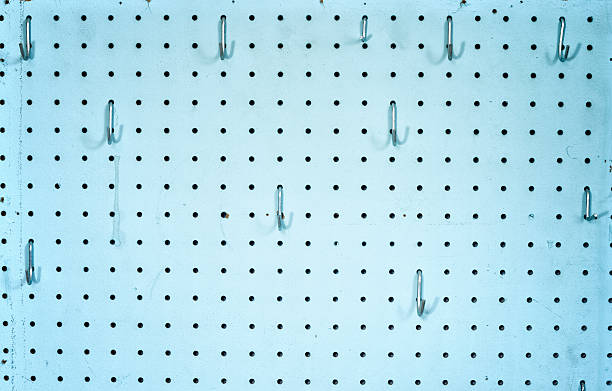 vintage blau stecktafel und haken - pegboard stock-fotos und bilder