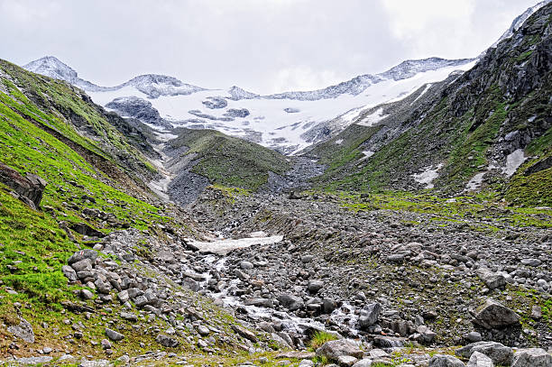 istock Snow at European Alps Schoenach valley (Tirol, Austria) 185252113