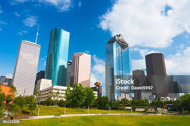 Arranhacéus Skyline De Houston - Fotografias de stock e mais imagens de Houston - Texas - Houston - Texas, Arranha-céu, Azul