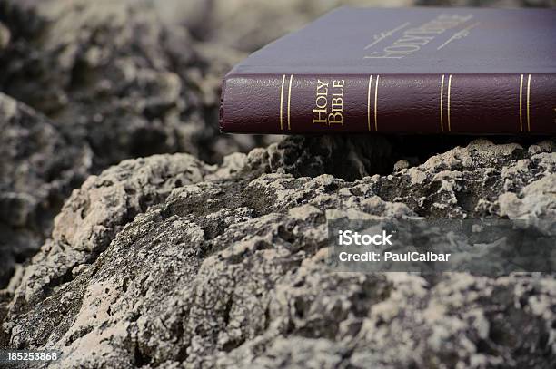 Bibel Stockfoto und mehr Bilder von Akademisches Lernen - Akademisches Lernen, Alt, Aufopferung