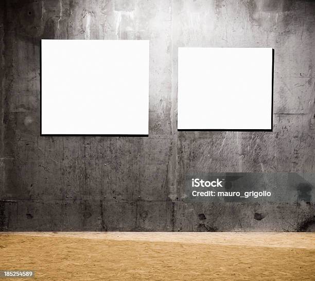 Puste Ramki Na Ścianie Wystawa - zdjęcia stockowe i więcej obrazów Architektura - Architektura, Bez ludzi, Biały