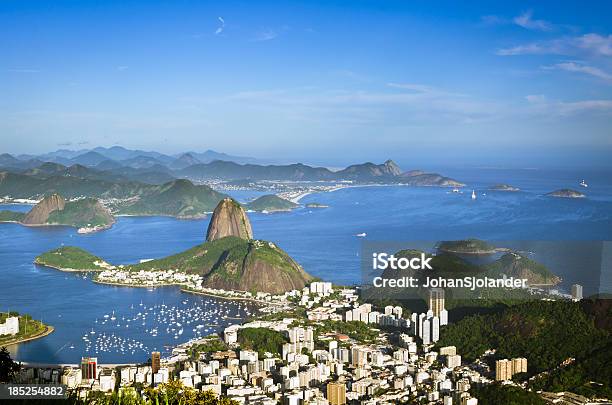 Rio De Janeiro - Fotografie stock e altre immagini di Monte Pan di Zucchero - Monte Pan di Zucchero, Veduta aerea, Acqua
