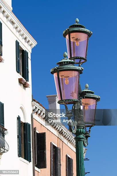 Venetian Lampada Dettagli Architettonici Venezia Italia - Fotografie stock e altre immagini di Ambientazione esterna