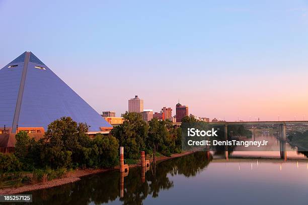 Memphis Tennessee Stock Photo - Download Image Now - Memphis - Tennessee, Tennessee, Urban Skyline