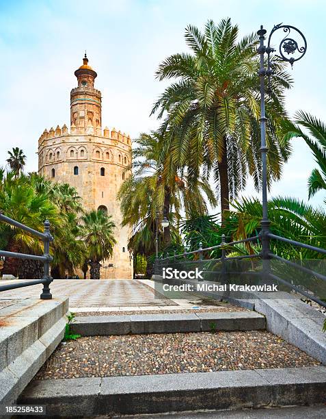 Torre Del Oro En Sevilla España Foto de stock y más banco de imágenes de Torre del Oro - Torre del Oro, Sevilla, Aire libre