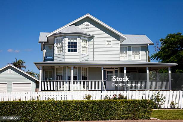 Immacolata Casa Coloniale Con Cielo Blu - Fotografie stock e altre immagini di Casa - Casa, Edificio residenziale, Australia