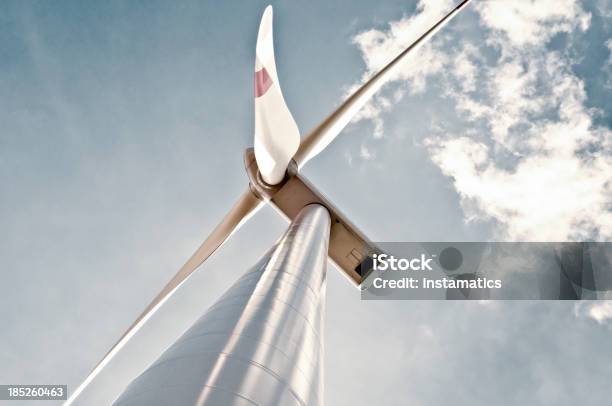 Ветряная Электростанция — стоковые фотографии и другие картинки Вертушка - Вертушка, Ветряная электростанция, Без людей