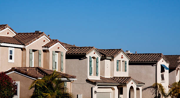 istock Neighborhood Stucco Home Exteriors 185260465