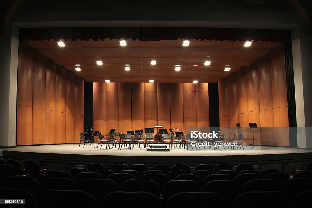 Orchesterplätze auf der Bühne - Lizenzfrei Orchester Stock-Foto