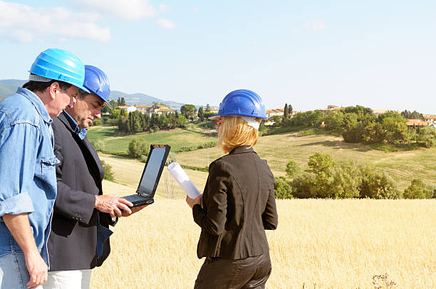 istock Architects Planning PC in the Countryside 185261092