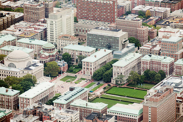 istock Buildings in a city 185261164