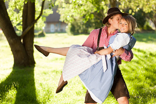 istock Beer Fest Couple Kissing 185263375