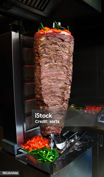 Kebab De Donner - Fotografias de stock e mais imagens de Döner Kebab - Döner Kebab, Shawarma, Kebab
