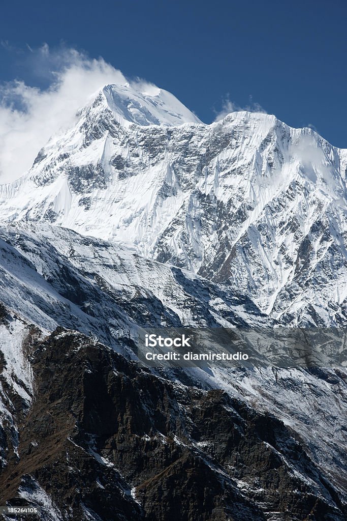 吹く山、ヒマラヤ山脈、ネパール - アンナプルナ保護地域のロイヤリティフリーストックフォト