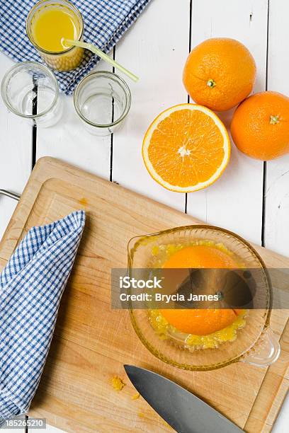 Frisch Gepresster Orangensaft Von Oben Stockfoto und mehr Bilder von Draufsicht - Draufsicht, Orange - Farbe, Orange - Frucht