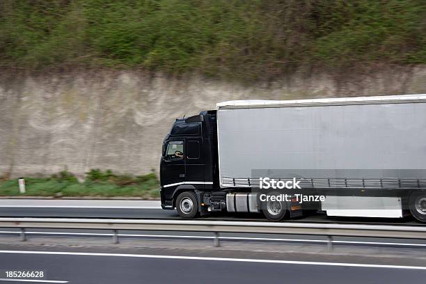 Camion Nero - Fotografie stock e altre immagini di Affari - Affari, Asfalto, Autostrada