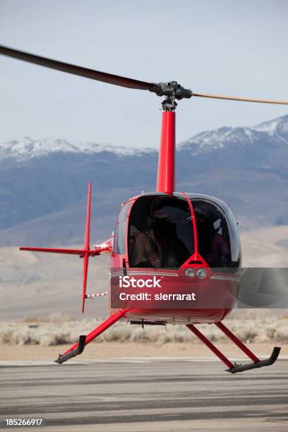 Elicottero Robinson - Fotografie stock e altre immagini di Aereo di linea - Aereo di linea, Aereo privato, Affari