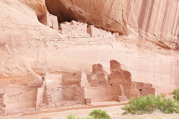 istock ancient Indian Navajo village at Canyon de Chelly 185268494