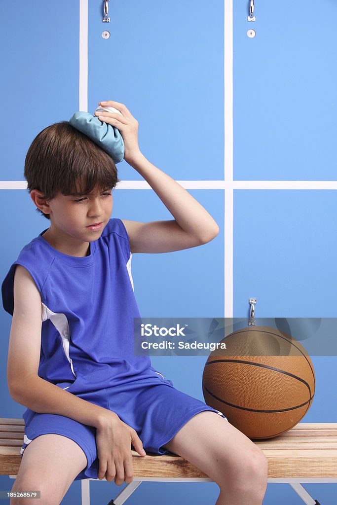 Jovem ferido Jogador de basquetebol - Royalty-free Desporto Foto de stock