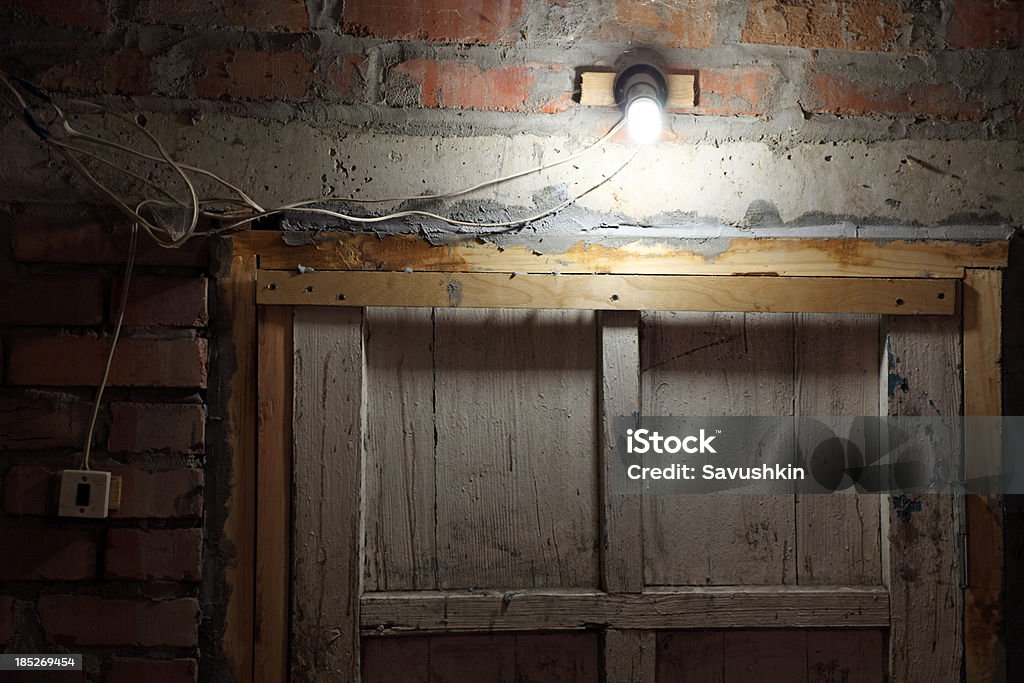 Ampoule électrique - Photo de Câble libre de droits