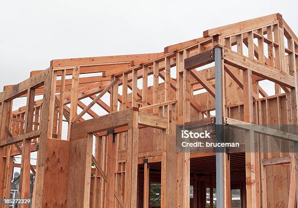 Neues Zuhausekonstruktion Stockfoto und mehr Bilder von Außenaufnahme von Gebäuden - Außenaufnahme von Gebäuden, Bauen, Baugewerbe