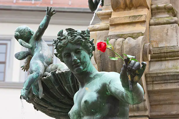 "Erfurt, sculpture with a rose"