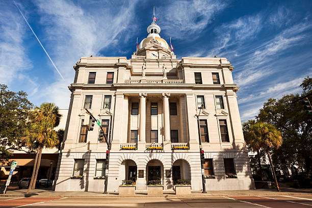 istock Downtown City Hall Savannah Georgia 185275502