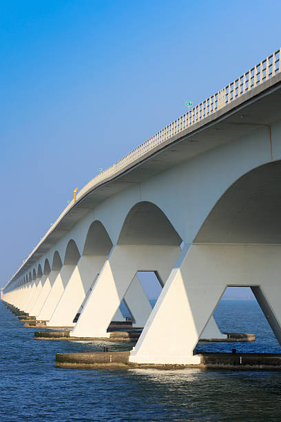 istock Zeeland bridge over the Oosterschelde river 185275814