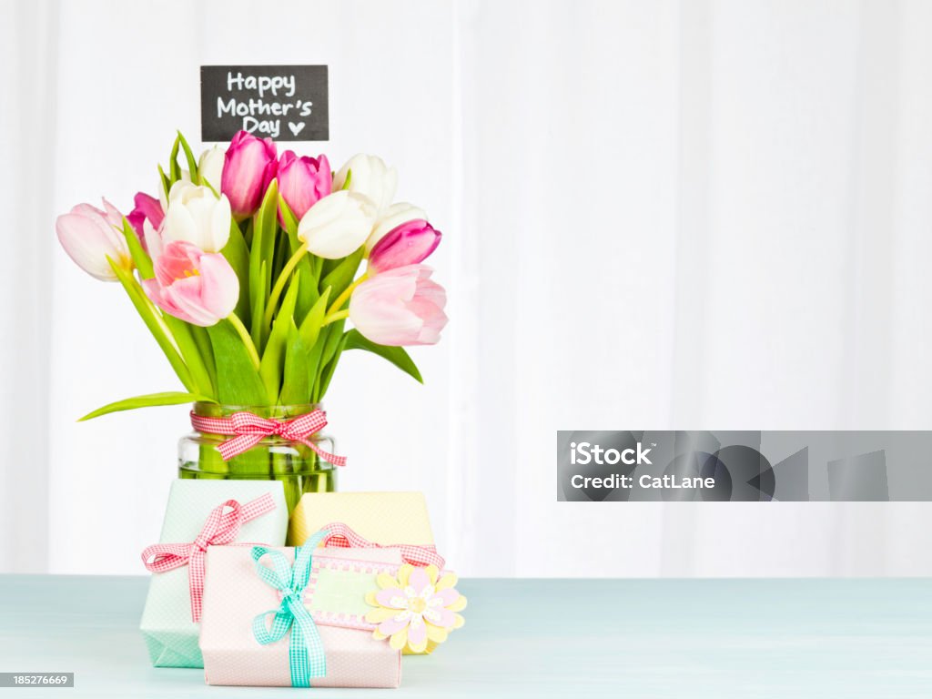 Dia da Mãe Bouquet e ofertas - Royalty-free Dia da Mãe Foto de stock