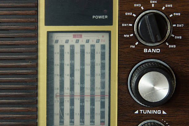 istock Old AM FM Vintage Radio close-up 185276682